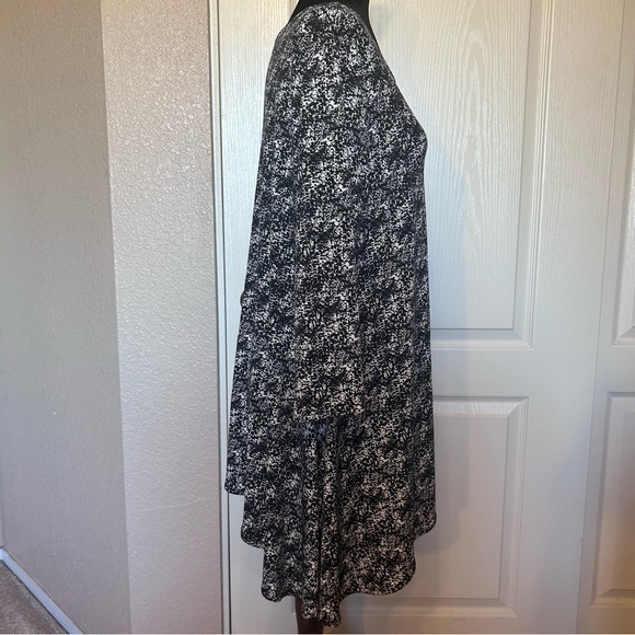 Alfani Black and White 3/4 Sleeve Swing Hemline Blouse Shirt Size Large - Picture 3 of 5